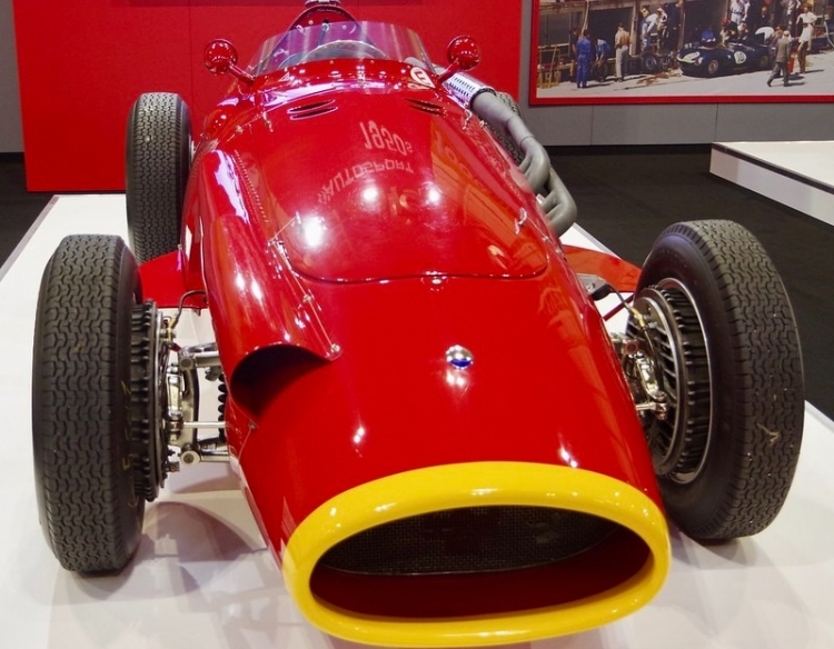 IMÁGENES JUAN MANUEL FANGIO - Maserati 250F (1954)