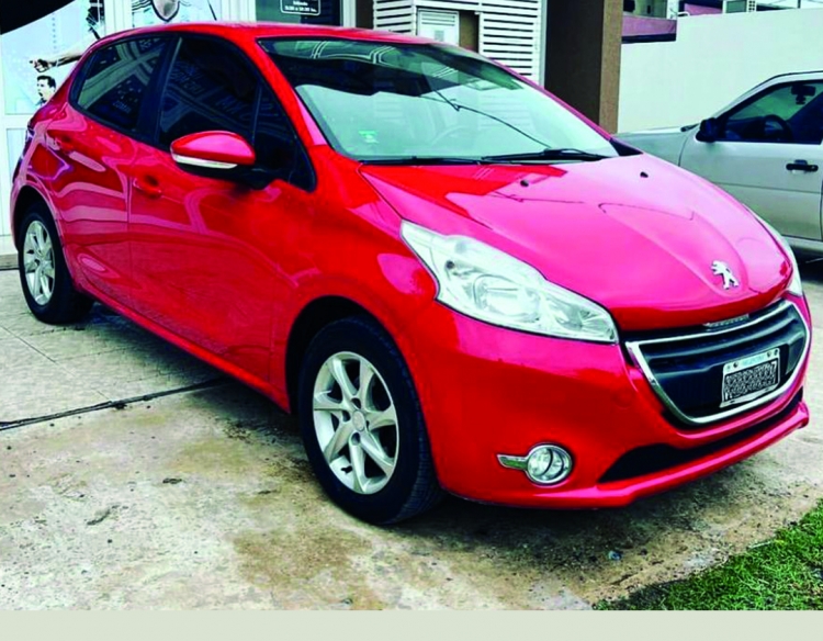 VENDIDO / Peugeot 208 1.5 Allure