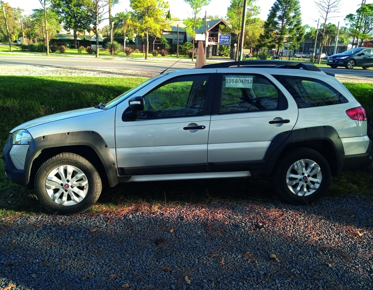 VENDIDO / Fiat Palio Weekend Adventure Locker