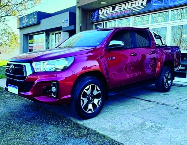 Toyota Hilux 2.8 SRV 4x4