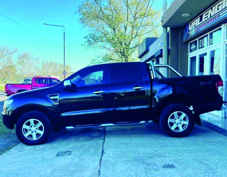 Ford Ranger 3.2 XLS Plus 4x4 Aut.