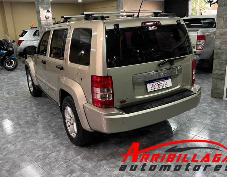 Jeep Cherokee Limited 4x4 AT 3.8 Nafta V6 2011 Necochea