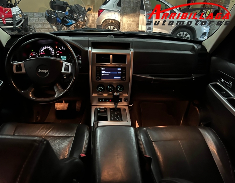 Jeep Cherokee Limited 4x4 AT 3.8 Nafta V6 2011 Necochea