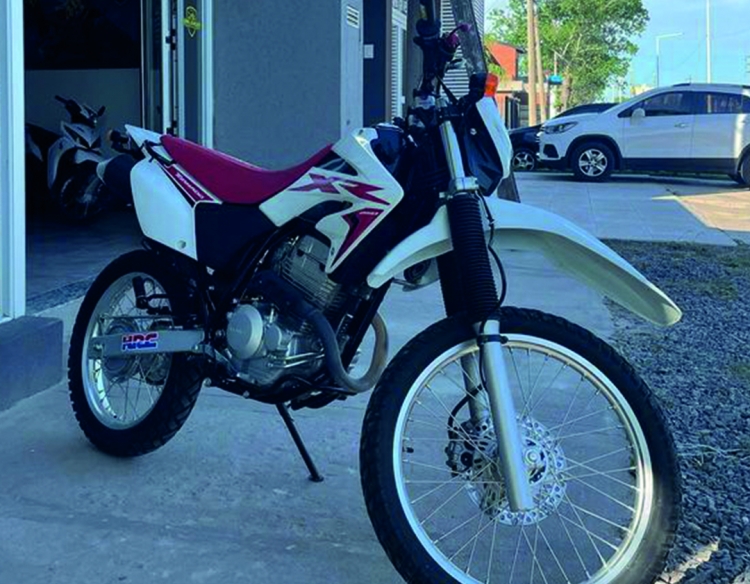 VENDIDA / Honda XR Tornado 250