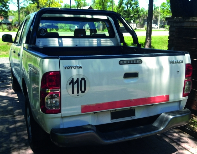 VENDIDA / Toyota Hilux DX 2.5