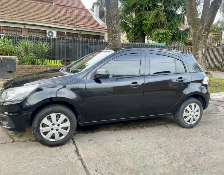 Chevrolet Agile 1.4 LS AA y DA - 2013