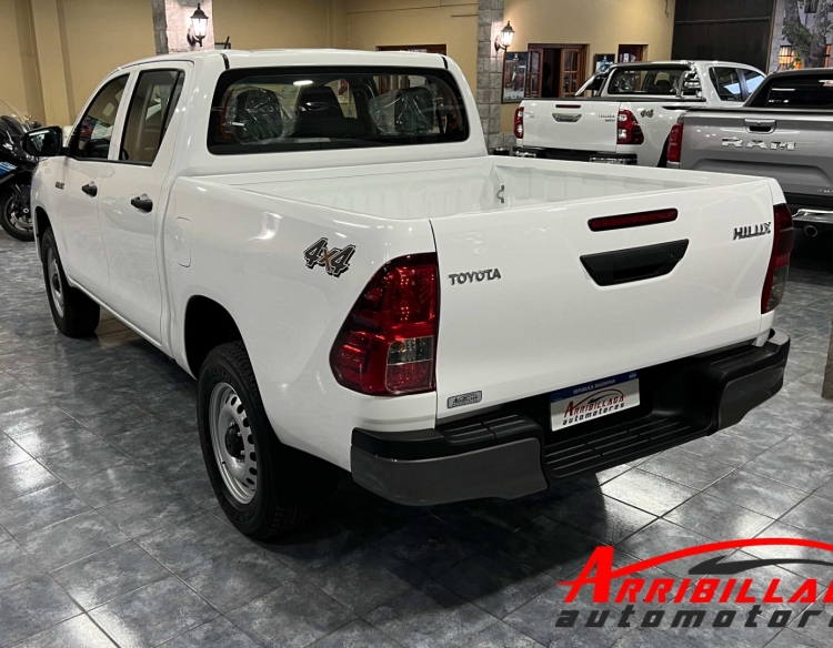 Toyota Hilux DX 4X4 MT6 2.4 TDI DC 2025 0Km Necochea