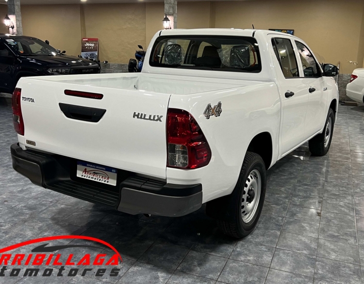 Toyota Hilux DX 4X4 MT6 2.4 TDI DC 2025 0Km Necochea