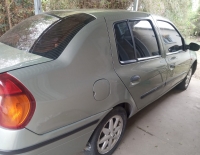 Renault Clío cola larga