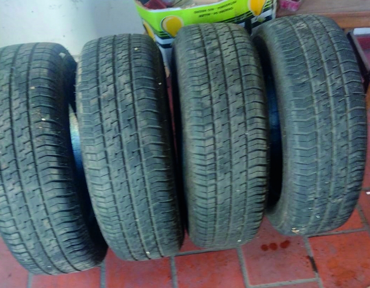 Cubiertas "Pirelli P400"
