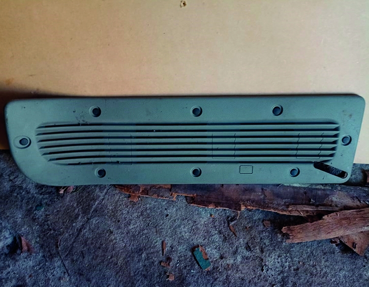 Moldura rejilla Renault Kangoo Express