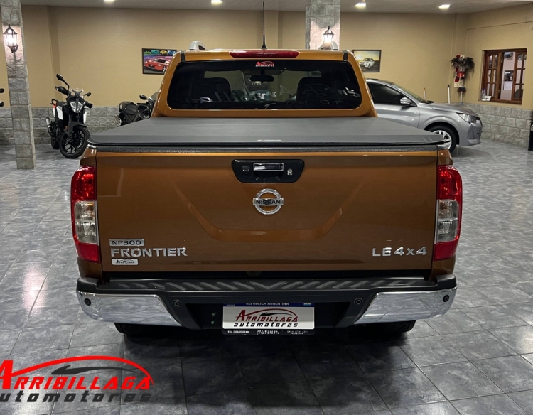 Nissan NP300 Frontier LE 4X4 MT6 DC 2.3 2018 Necochea