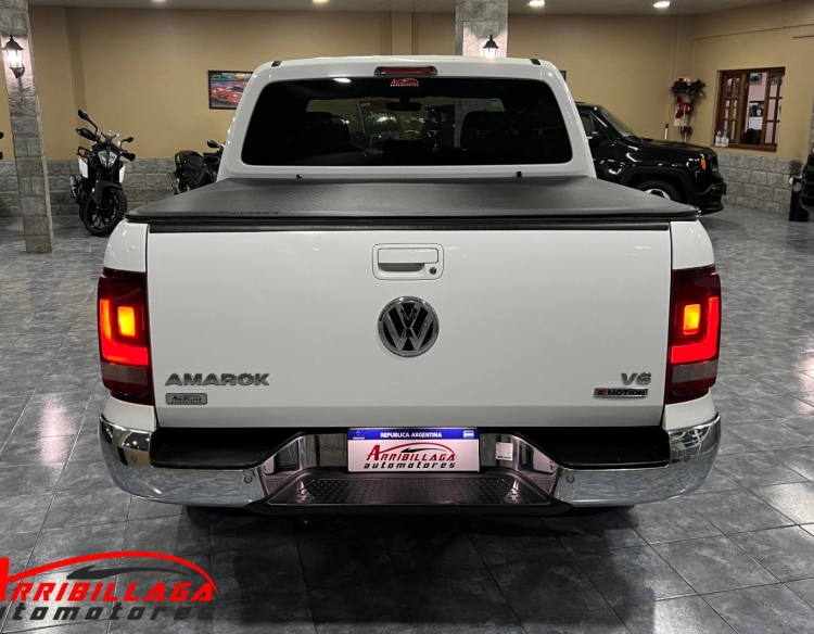 Vendida Volkswagen Amarok Highline V6 3.0 258Cv 4x4 AT DC 2020 Necochea