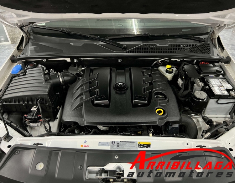Vendida Volkswagen Amarok Highline V6 3.0 258Cv 4x4 AT DC 2020 Necochea