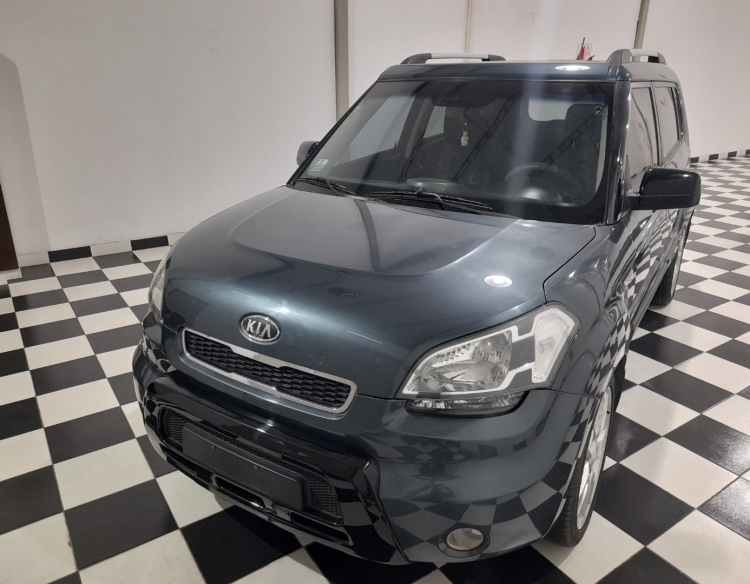 KIA SOUL FULL 2010