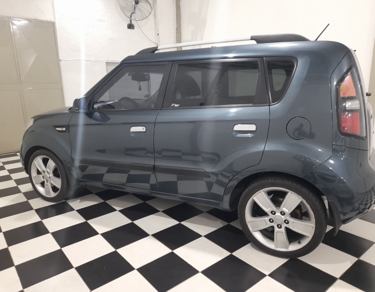 KIA SOUL FULL 2010