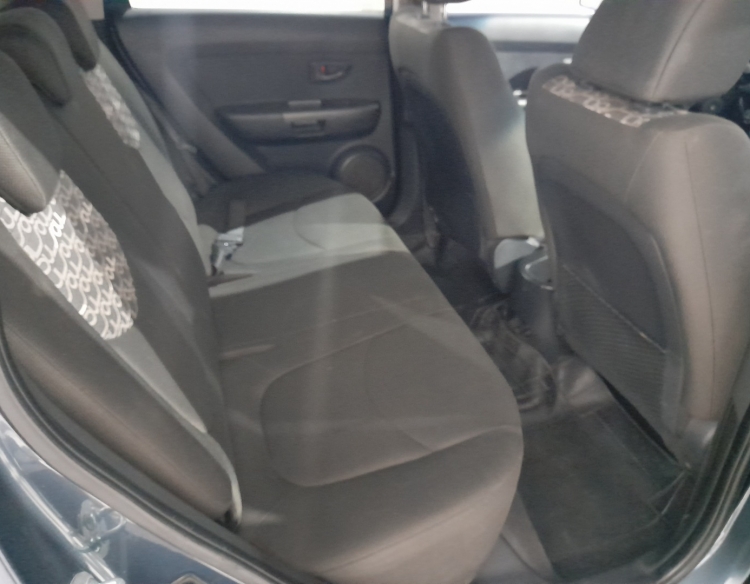 KIA SOUL FULL 2010