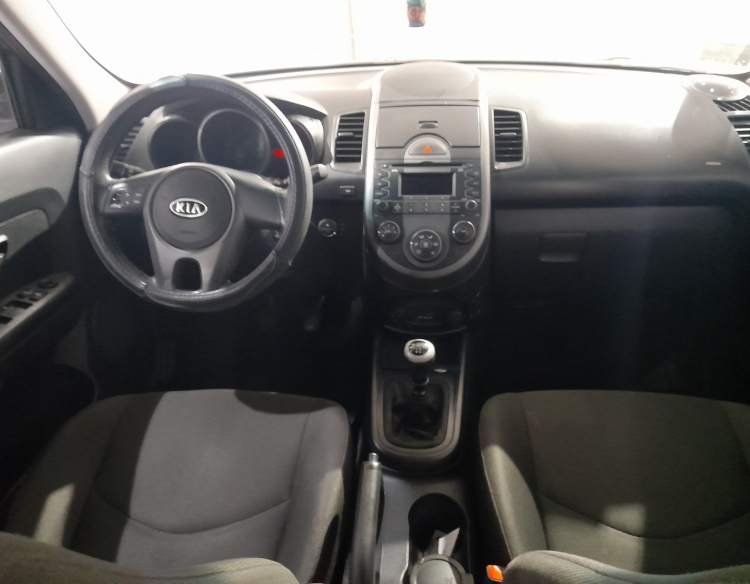 KIA SOUL FULL 2010