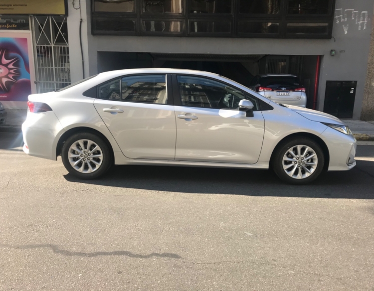 Corolla XEi 1,8 Hibrido eCVT 0km Entrega Inmediata a Retirar de Concesionario Oficial