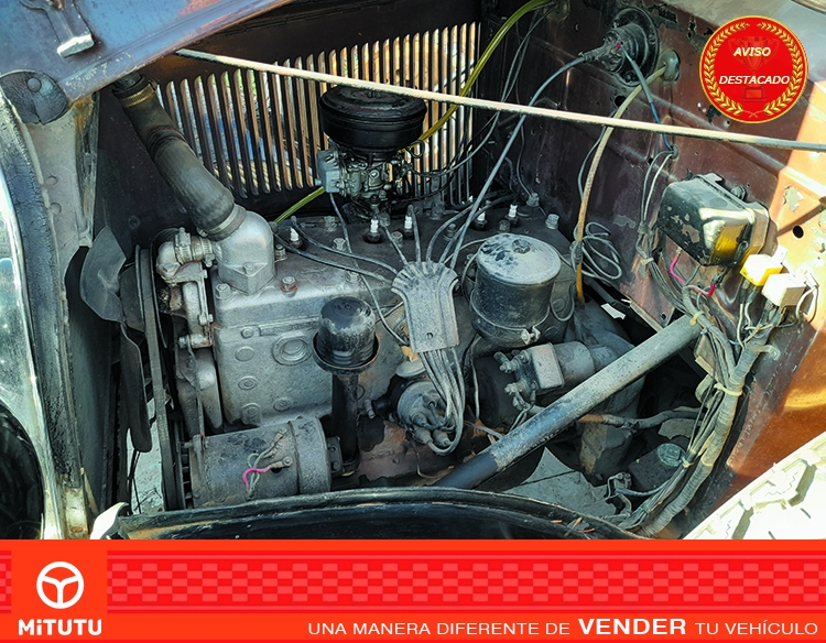 Chrysler Plymouth "Six" sedán 2 puertas