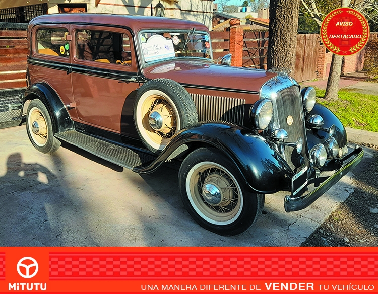 Chrysler Plymouth "Six" sedán 2 puertas
