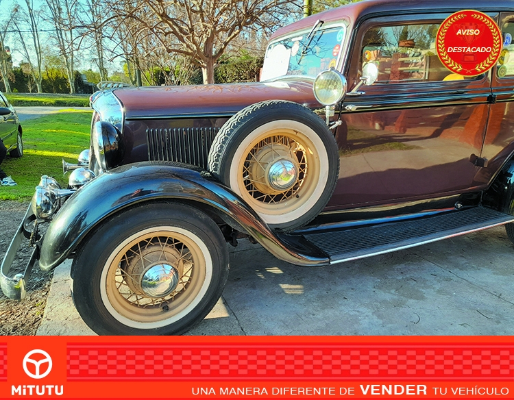 Chrysler Plymouth "Six" sedán 2 puertas