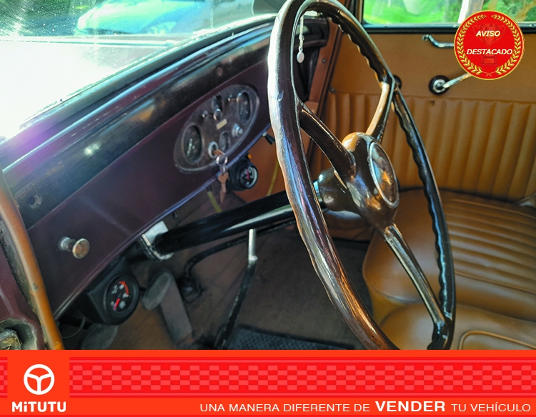 Chrysler Plymouth "Six" sedán 2 puertas