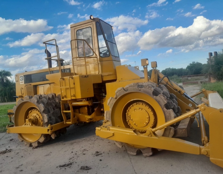 COMPACTADOR CATERPILLAR – 825C