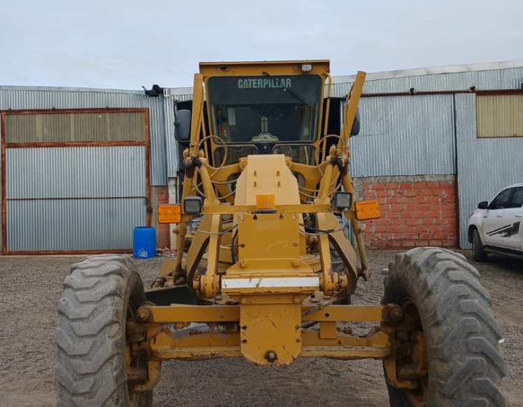 MOTONIVELADORA CATERPILLAR® 120H