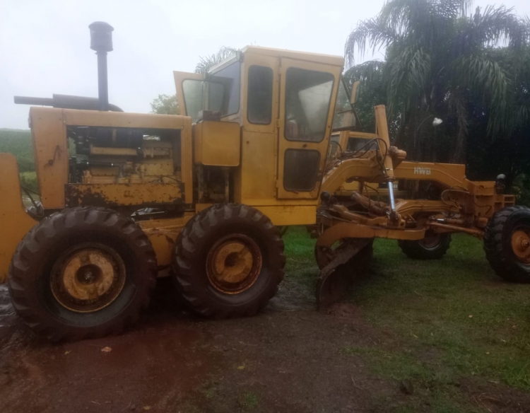 MOTONIVELADORA HUBER WARCO – 165S