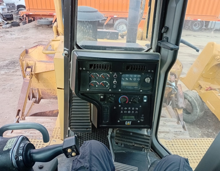 TOPADORA CATERPILLAR® D6T