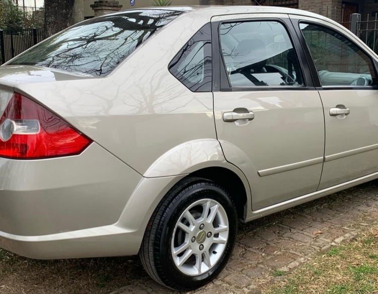 VENDO FORD FIESTA MAX EDGE PLUS 2008