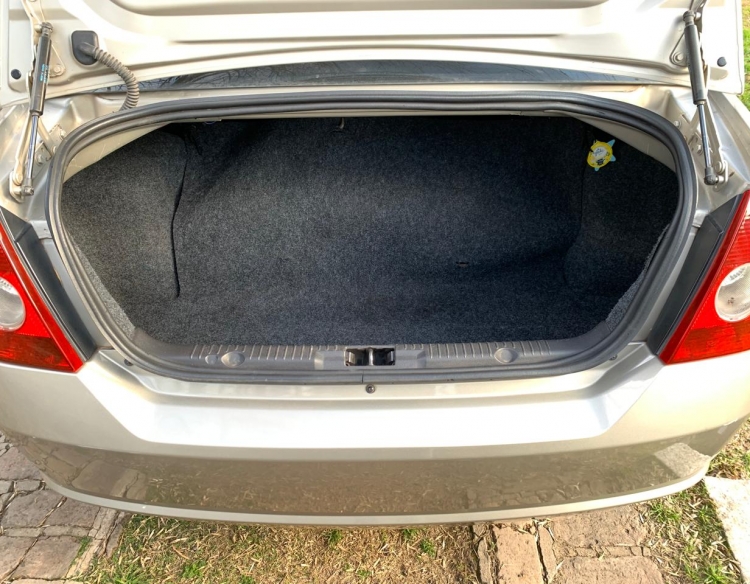 VENDO FORD FIESTA MAX EDGE PLUS 2008