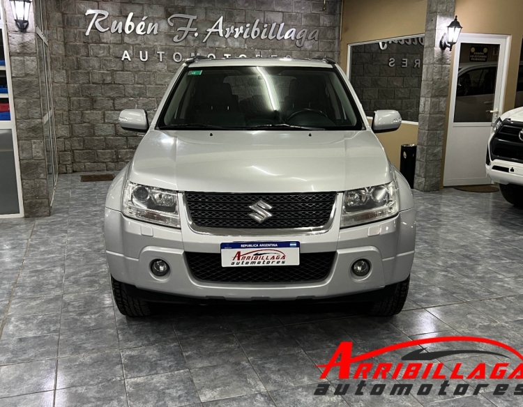 Suzuki Grand Vitara JIII 4X4 2.4N MT 2010 Necochea