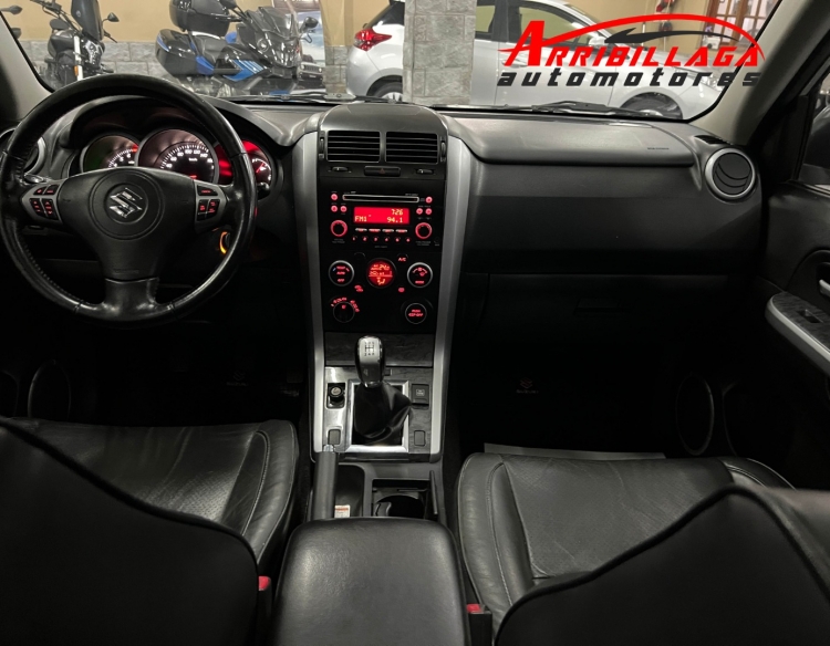 Suzuki Grand Vitara JIII 4X4 2.4N MT 2010 Necochea