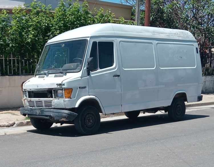 Mercedes Benz 307D