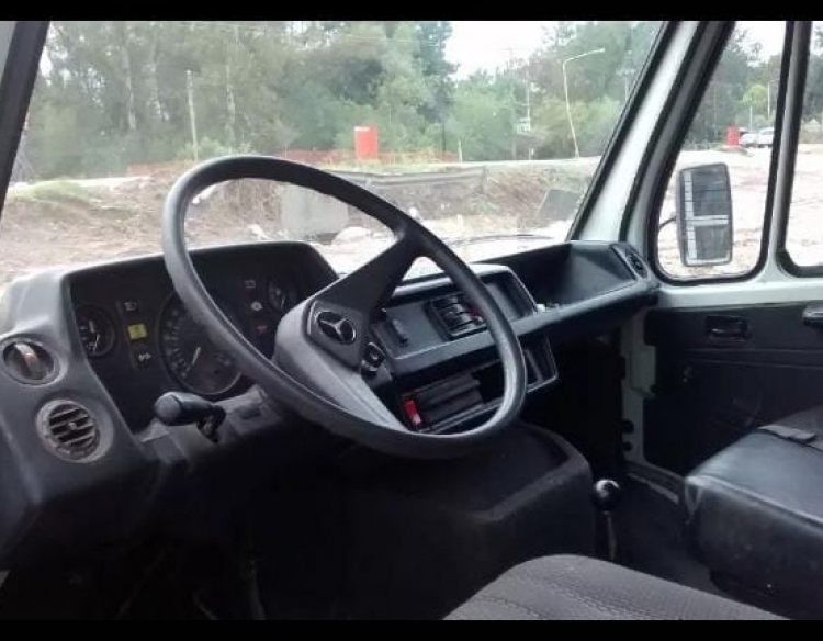 Mercedes Benz 307D