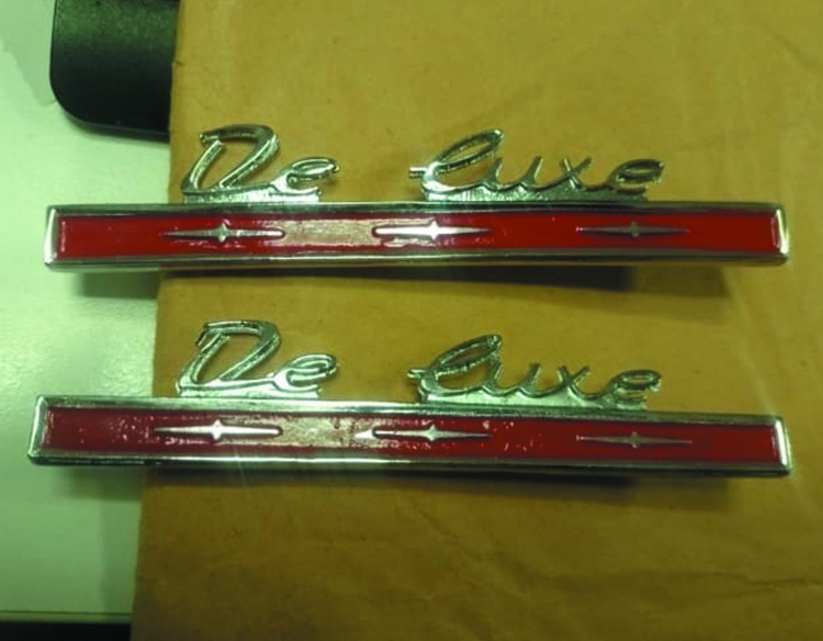Insignias laterales F100 "De luxe"