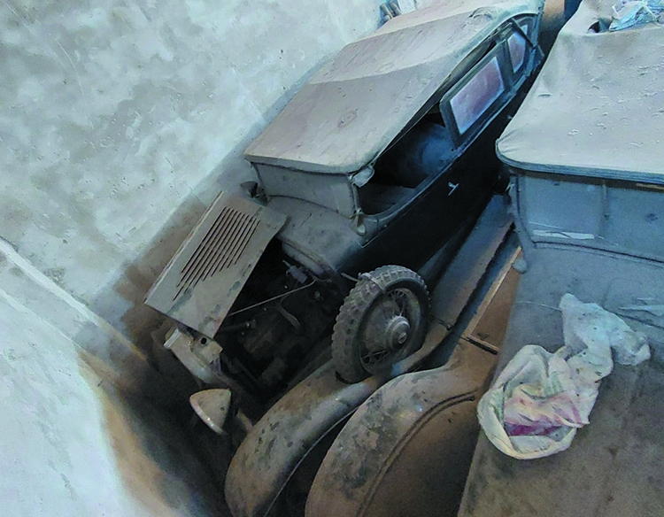 Se vende lote de autos antiguos