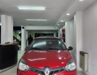 Doy a pagar Renault Clio MIO 3P 2014 solo con DNI