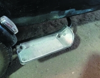 Posapie de aluminio para BMW